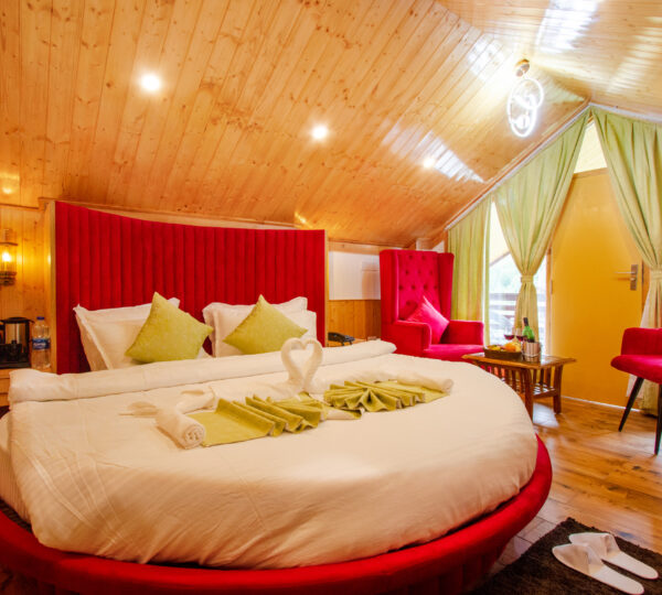 Luxury Honeymoon Suite