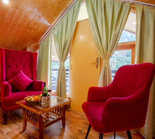 Luxury Honeymoon Suite